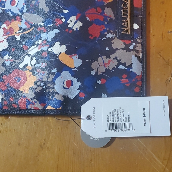 Nautica Snap Trifold Wallet NWT - Picture 4 of 4